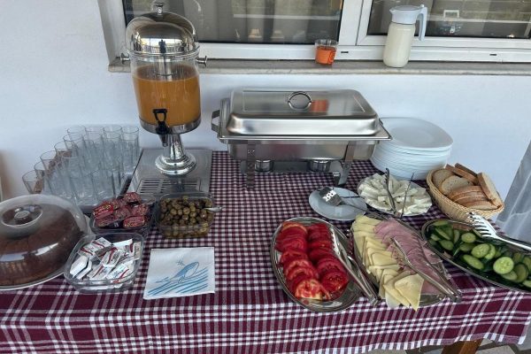 Lazaris Kwstas in Himare breakfast table